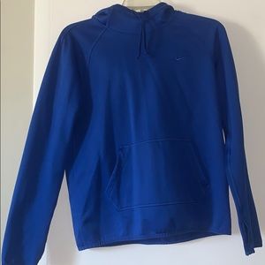 nike therma fit hoodie